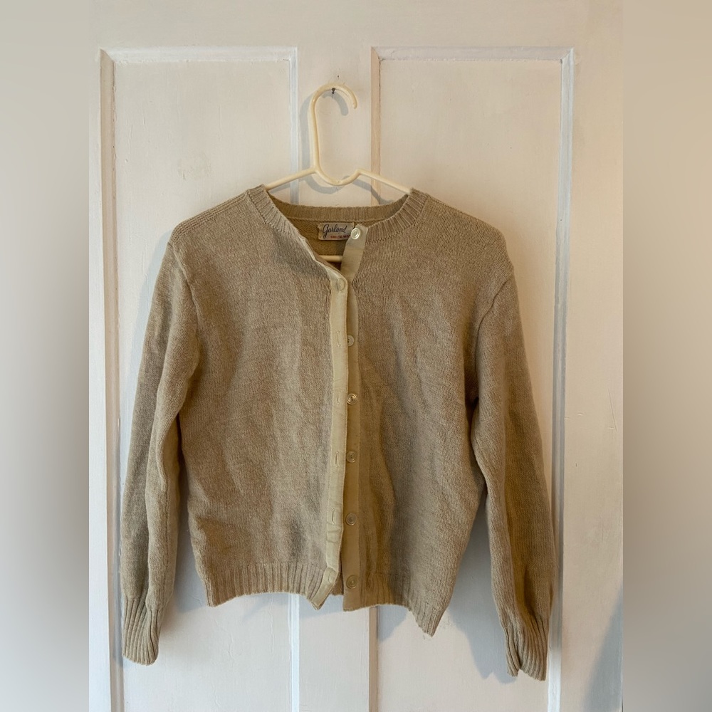 Women’s vintage wool sweater